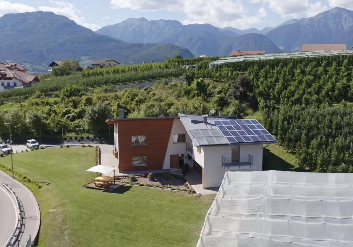 サンゼーノ Agritur I Colori Bed & Breakfast エクステリア 写真