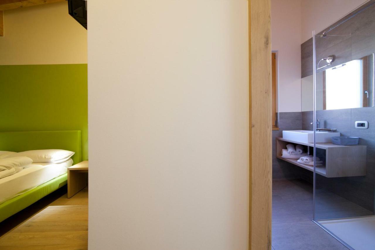 サンゼーノ Agritur I Colori Bed & Breakfast エクステリア 写真