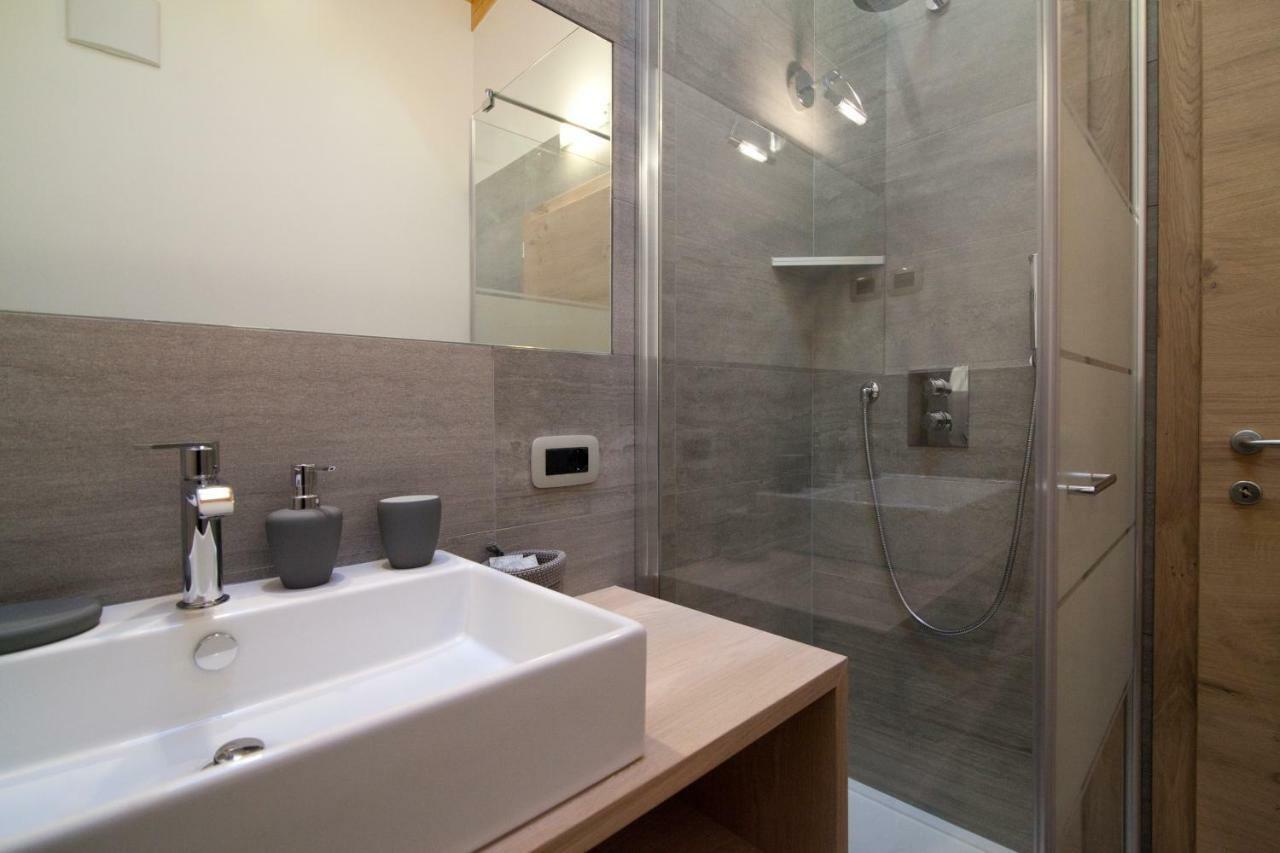サンゼーノ Agritur I Colori Bed & Breakfast エクステリア 写真