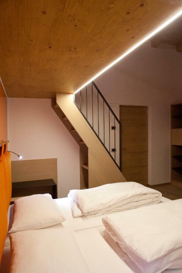サンゼーノ Agritur I Colori Bed & Breakfast エクステリア 写真
