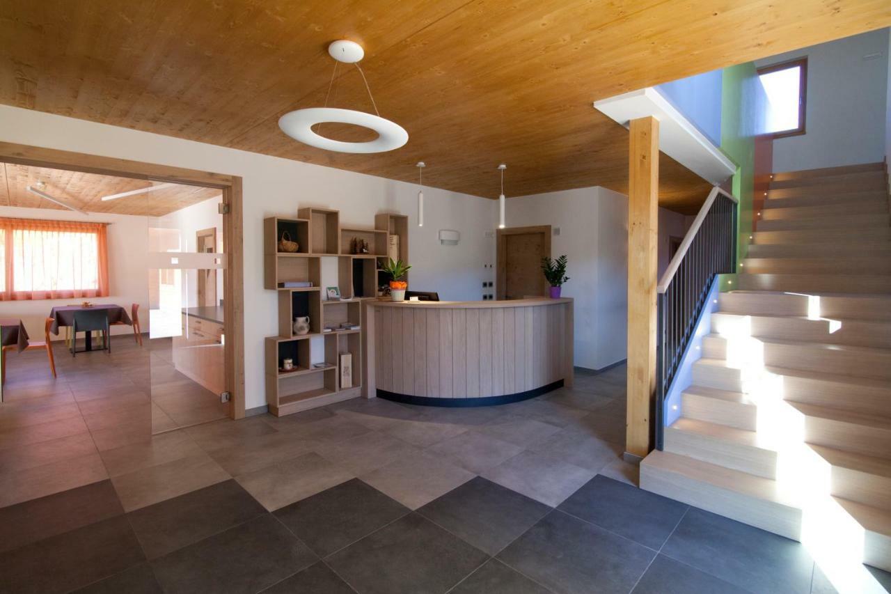 サンゼーノ Agritur I Colori Bed & Breakfast エクステリア 写真