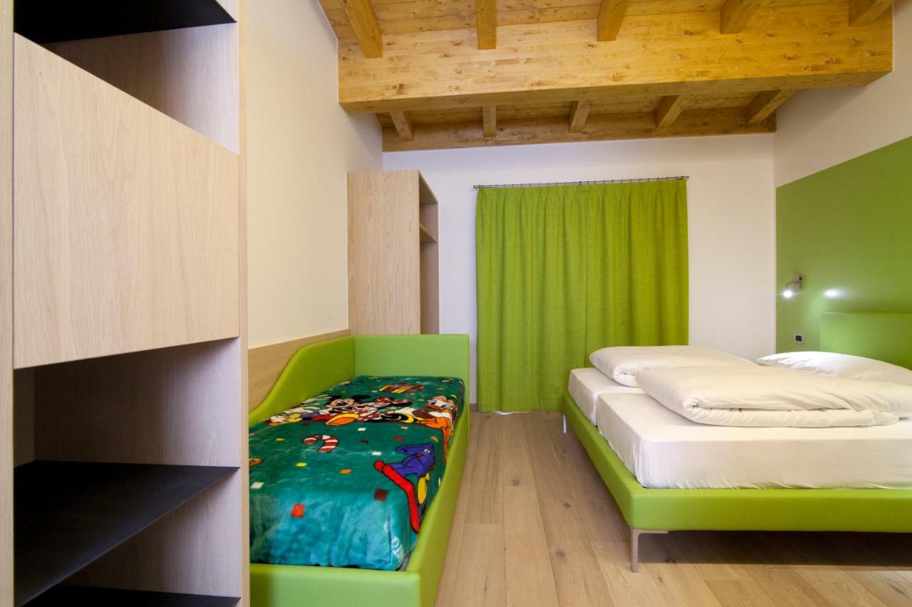 サンゼーノ Agritur I Colori Bed & Breakfast エクステリア 写真