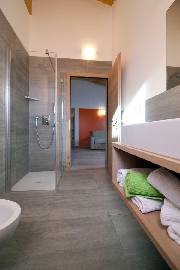 サンゼーノ Agritur I Colori Bed & Breakfast エクステリア 写真