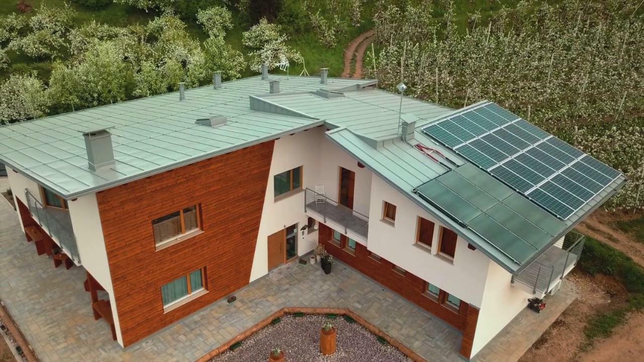 サンゼーノ Agritur I Colori Bed & Breakfast エクステリア 写真