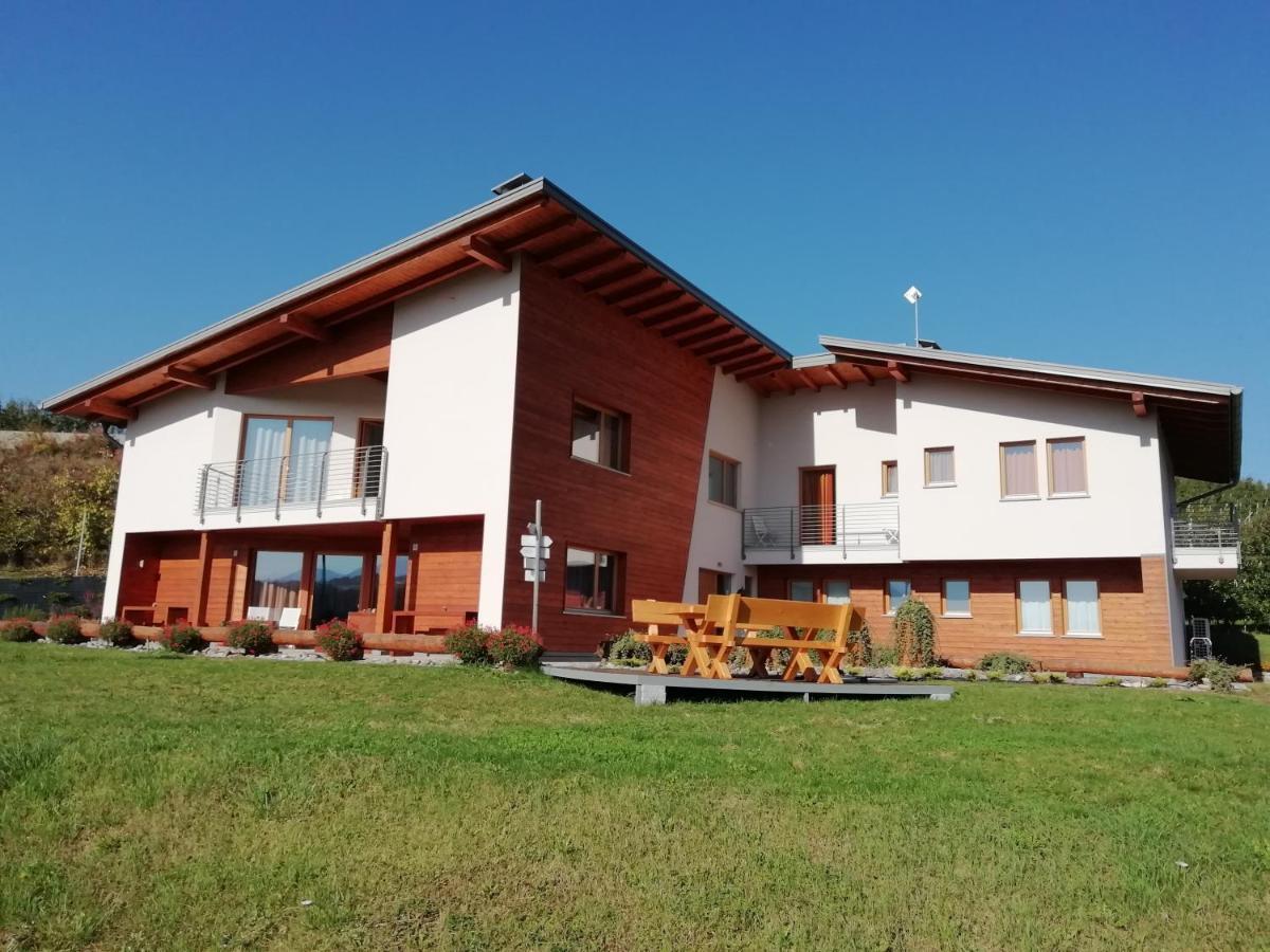 サンゼーノ Agritur I Colori Bed & Breakfast エクステリア 写真